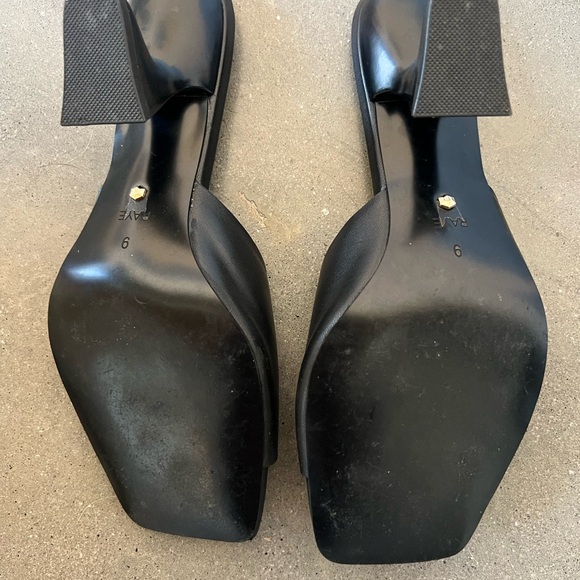 RAYE Women's Black Slide Sandals - Picture 5 of 7